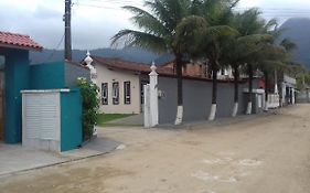 CASA PRAIA MARANDUBA 2 DORM em UBATUBA no CONDOMINIO BRISAS DA PRAIA com Wifi Gratis, CHURRASQUEIRA PRIVADA 02 Vagas Garagem